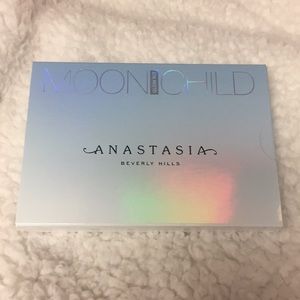 Anastasia Beverly Hills Moonchild Glow Kit